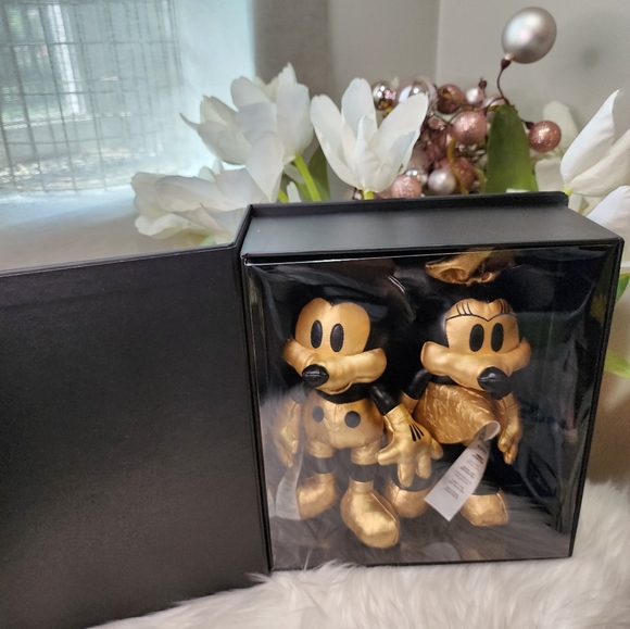 Mickey and Minnie Mouse Plush Set – Walt Disney World 50th Anniversary - Picture 7 of 9